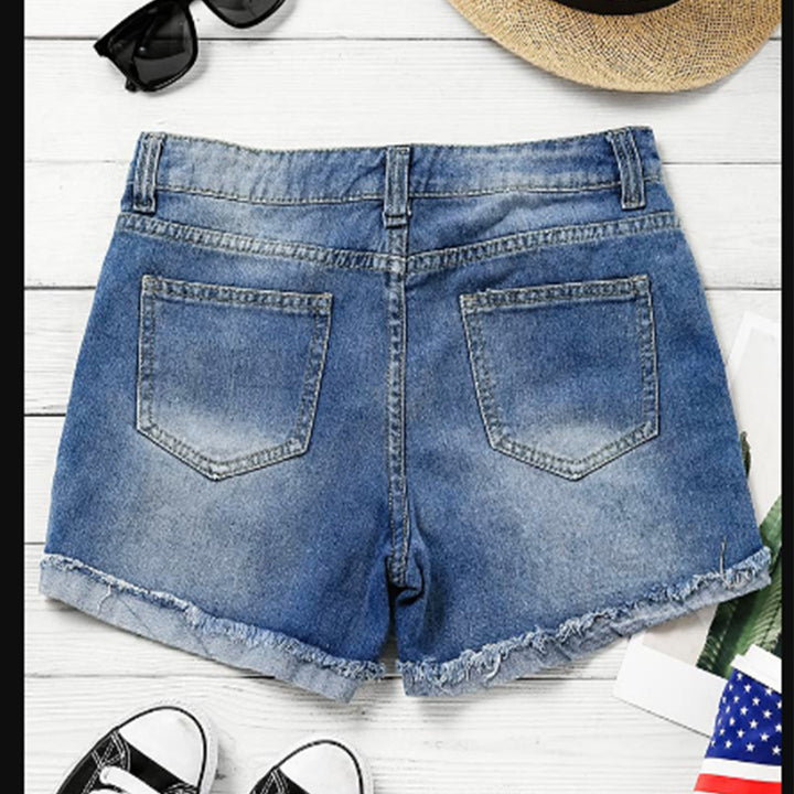 Dame denim-shorts med kreative påsyede lapper og frynset kant Stilla