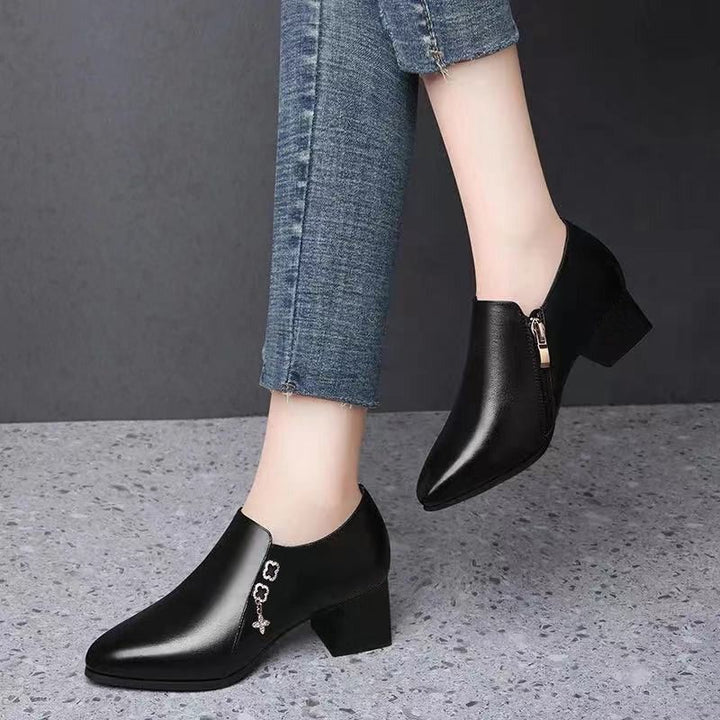 Dame elegante Slingback-støvletter med moderigtig accent og komfortabel blokhælhæl Stilla
