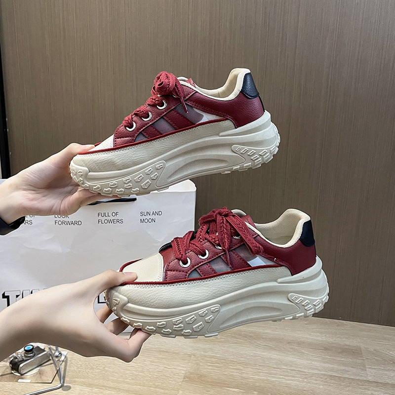 Dame platform sneakers med innovativt såleprofil og åndbar overfladestruktur Stilla