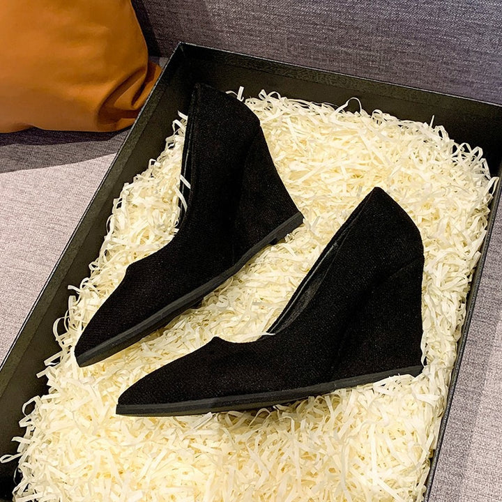 Dame Wedge-Pumps med spids toe område og behagelig indvendig polstring Stilla