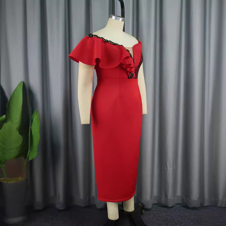 Dame elegant kjole med asymmetrisk snit og florale accenter Skovae