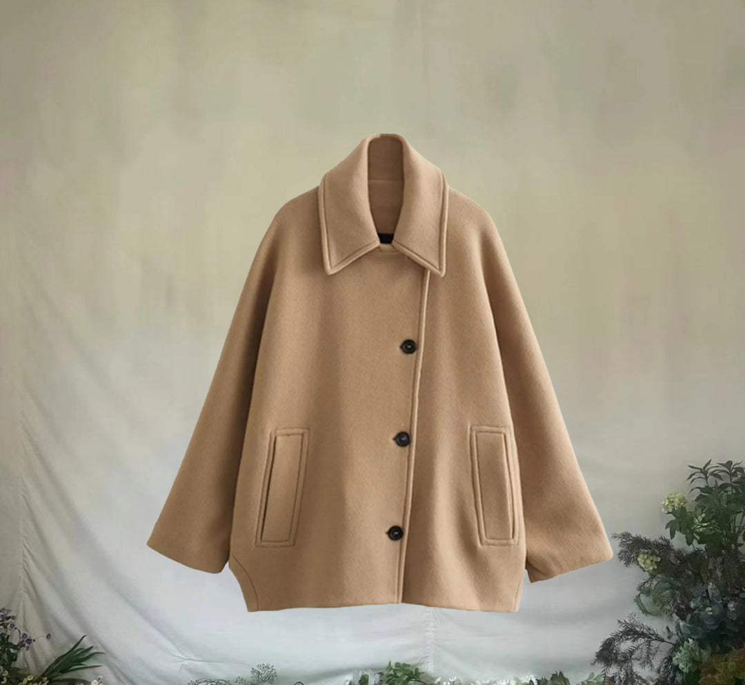 Dame Oversized Uldjakke med store lommer og elegant Replay Stilla