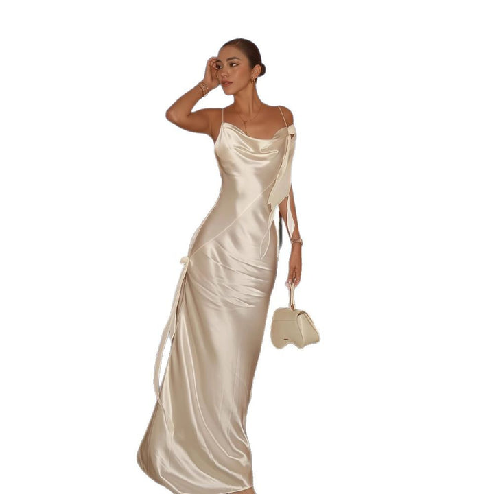 Dame elegant aften kjole med asymmetrisk snit og fint satin-finish Stilla