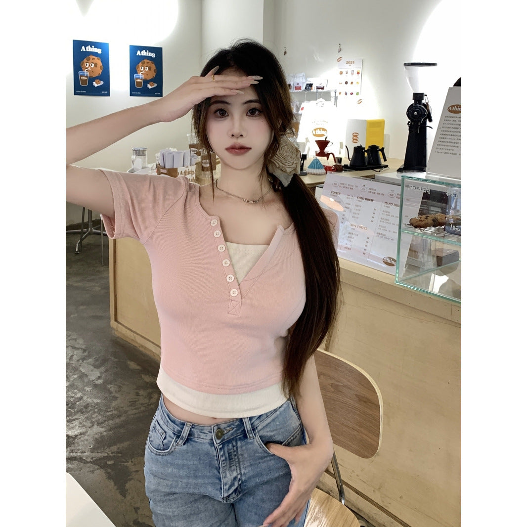 Femme Ripp-Crop-Top med knapdetalje Stilla