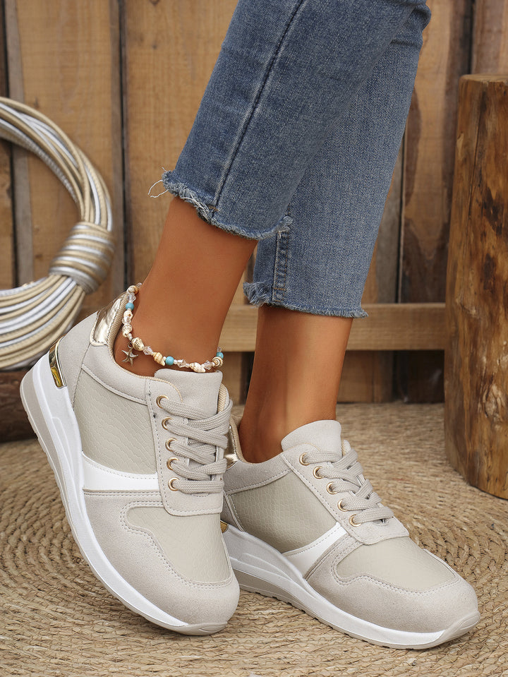 Dame Sneakers med skridsikker sål og elegant design Stilla