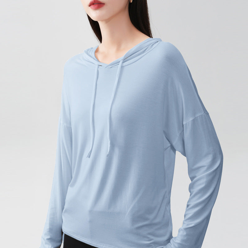 Dame longsleeve-top med hætte og fin bomuldsblanding Stilla