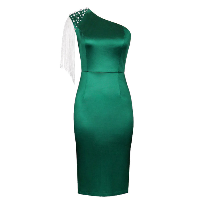 Dame Elegant asymmetrisk cocktailkjole med perle- og frynse-detaljer Skovae