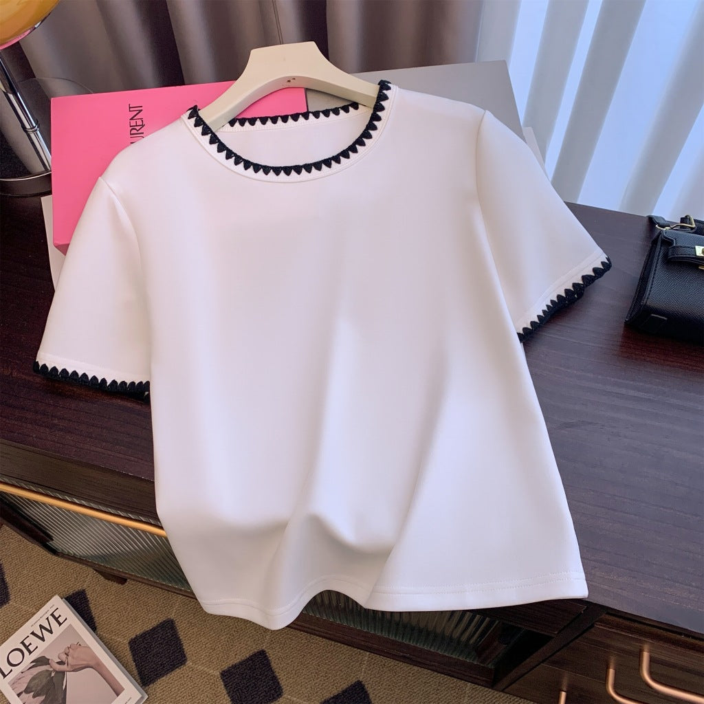 Femme kortærmet T-shirt med dekorativt kant Stilla