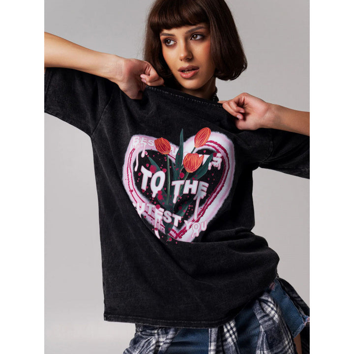 Dame afslappet T-shirt med grafisk hjerte-design og oversized snit Stilla