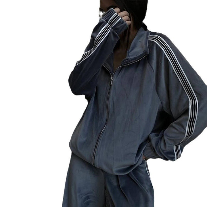 Kvinders sporty fleece sæt med hætte og trendy accenter