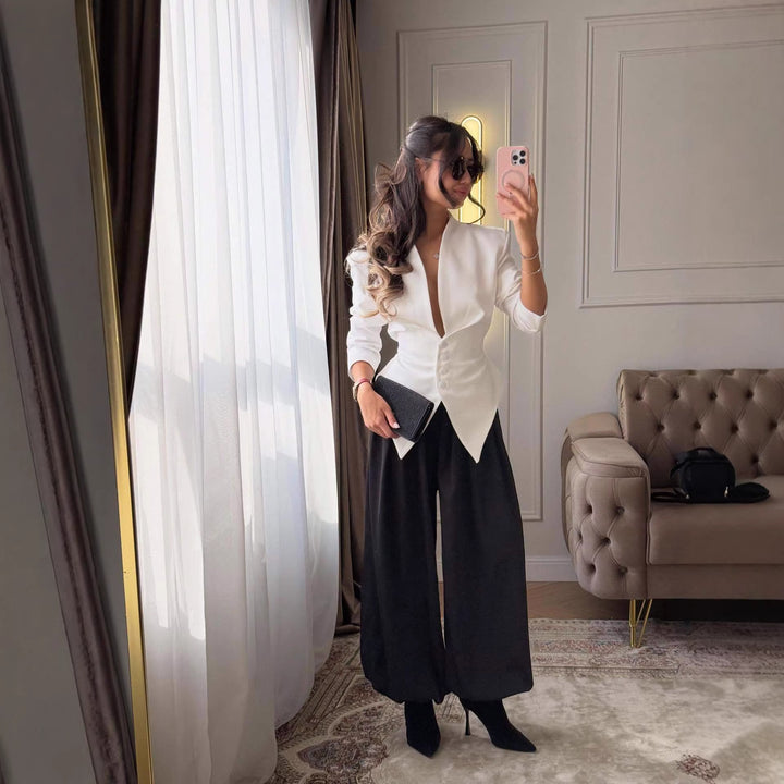 Damer elegant tætsiddende blazer med dyb V-hals Stilla