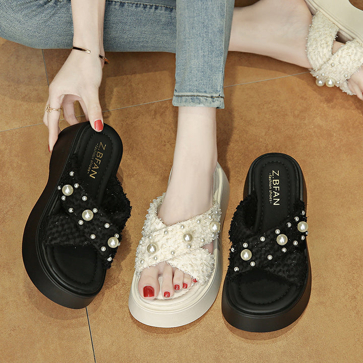 Dame Plateau-sandaler med elegant perledekor og moderne remdesign Stilla