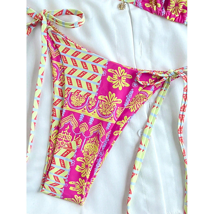 Dame triangel-bikini med farverigt geometrisk design og justerbar pasform Skovae
