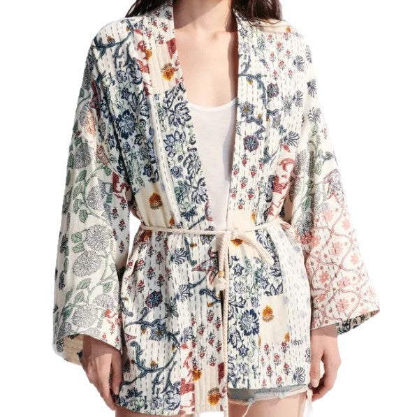 Dame Kimono-jakke med blomstermønster og taljekordel Stilla