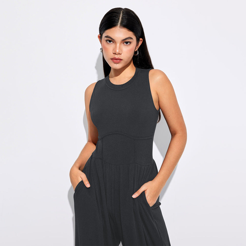 Dame jumpsuit med høj talje og praktiske sidelommer Stilla