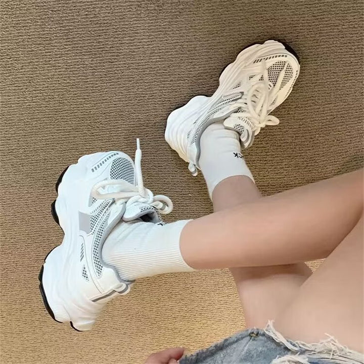 Dame Sporty Sneakers med åndbar netoverflade og støddæmpende sålprofil Stilla