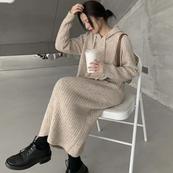 Femme Cozy Strik-Hoodie-Kjole Stilla