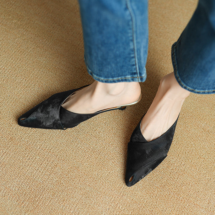 Femme Open-Toe Slingback Mules med unikt udsnit-design Stilla