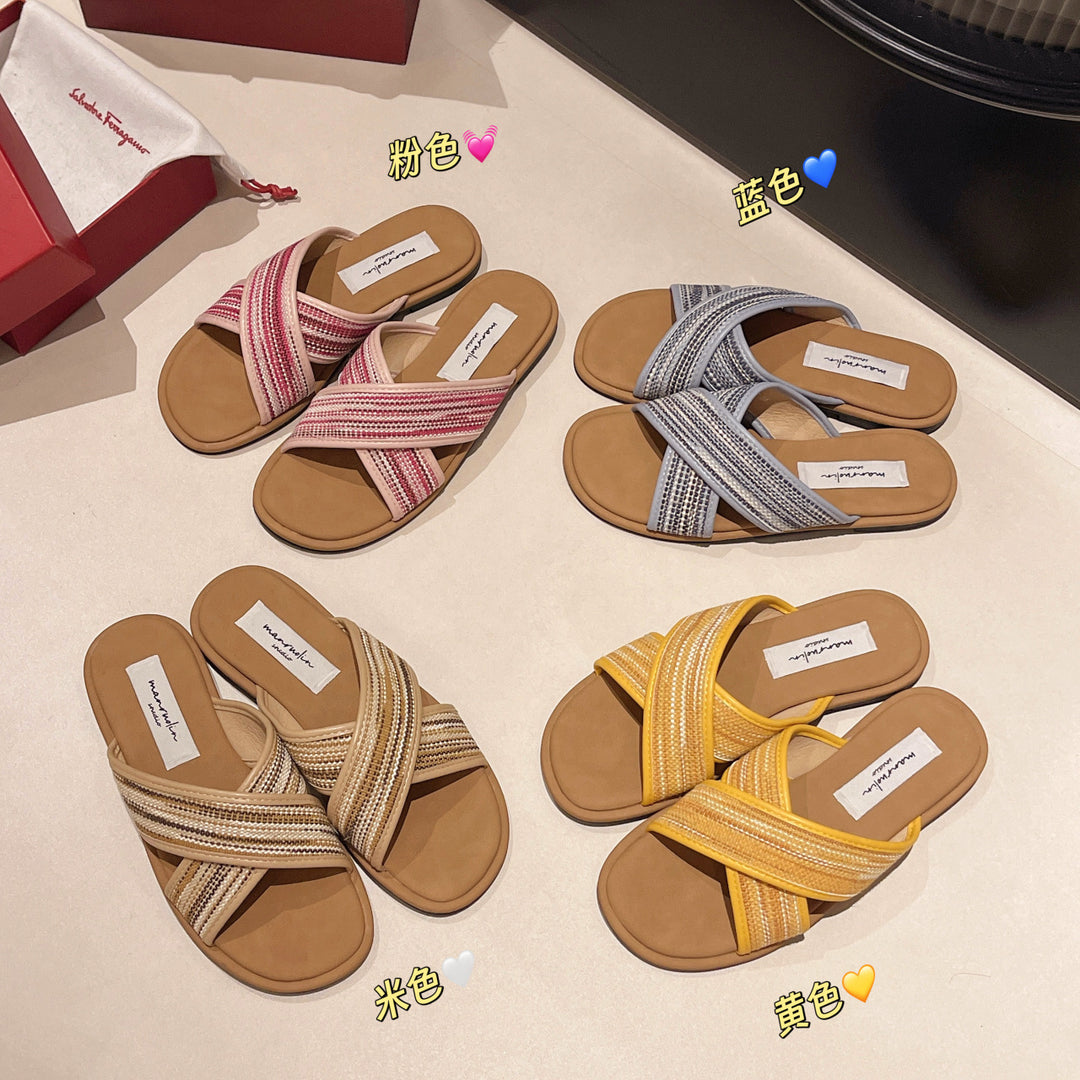 Femme Stilfulde Slip-On Remsandaler med Komfortabelt Remdesign Stilla