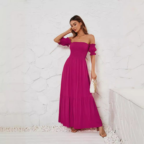 Dame Maxikjole med off-shoulder design og voluminøse flæsedetaljer Stilla