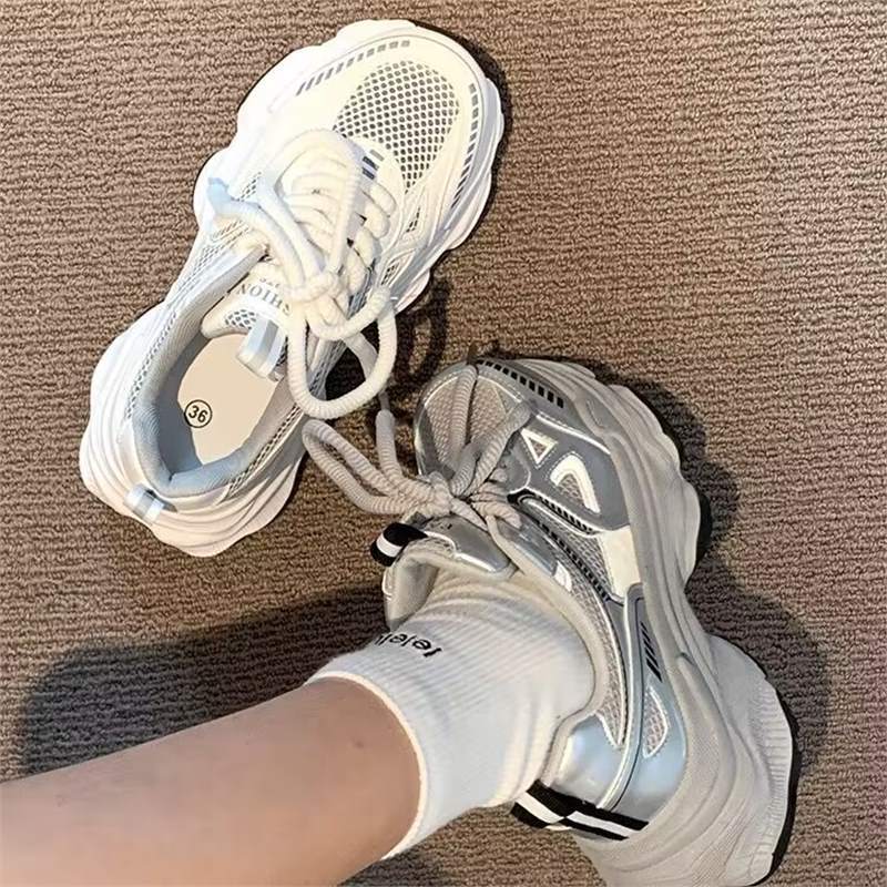 Dame Sporty Sneakers med åndbar netoverflade og støddæmpende sålprofil Stilla
