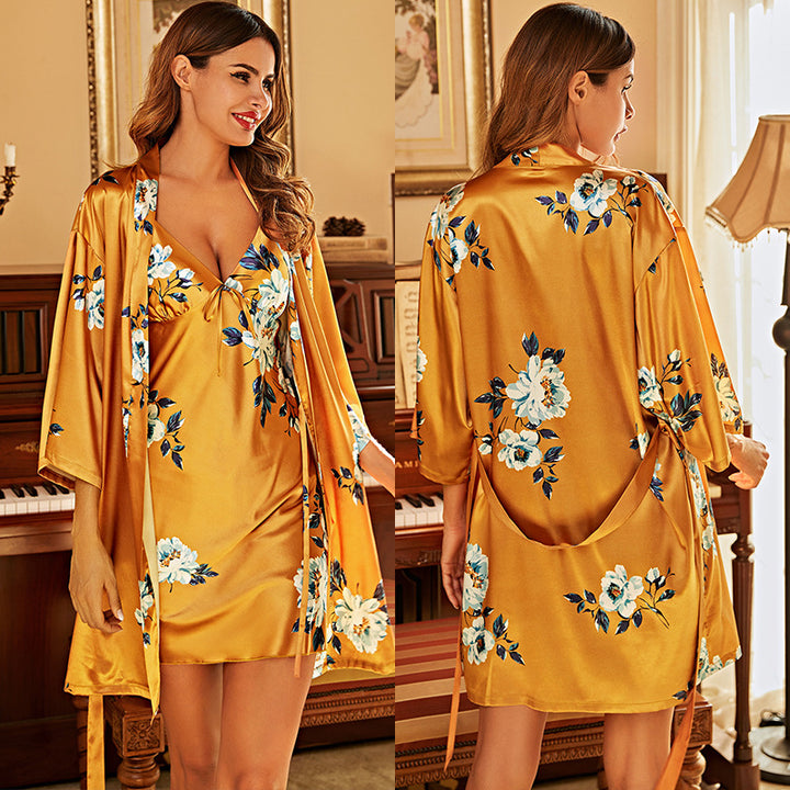 Dame Satin Kimono-Kåbe med floralt design og elegante, brede ærmer Stilla