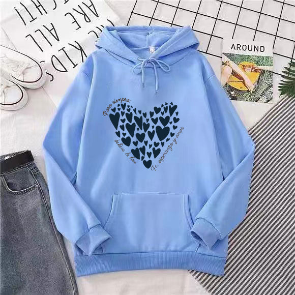 Kvinders hoodie med kreativ hjerte design Skovae