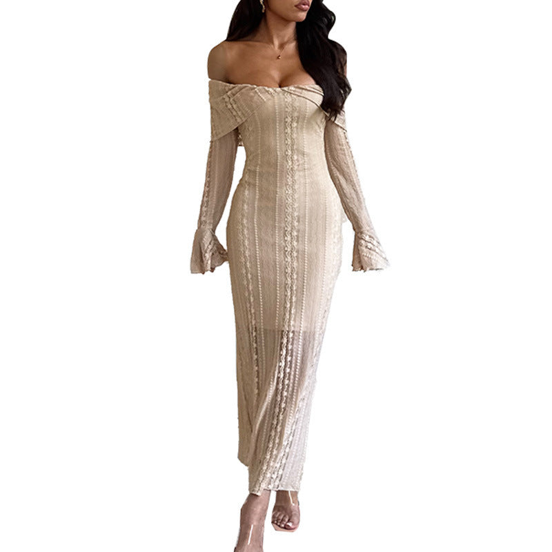 Kvinders elegante off-shoulder kjole med figursygt design og knælang