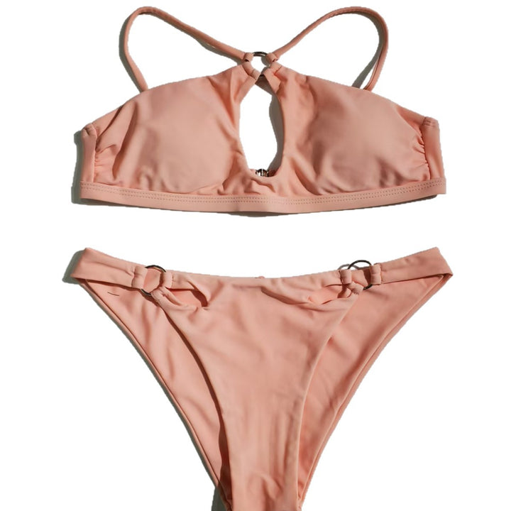 Dame bikini med innovativ udskæring og elegante ringe Skovae