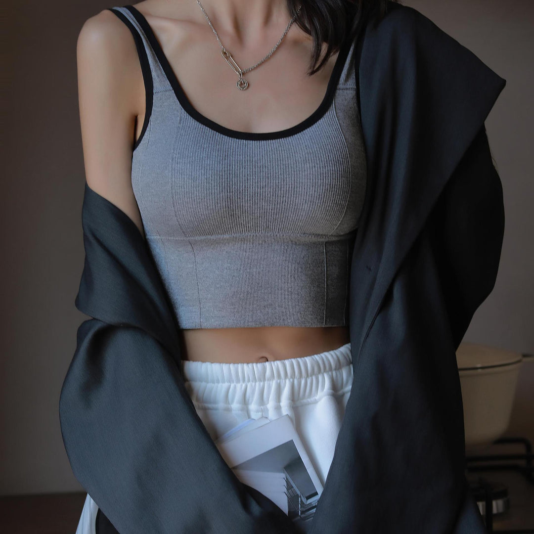 Dame Crop-Top med blød ribstruktur og moderigtig snit Stilla