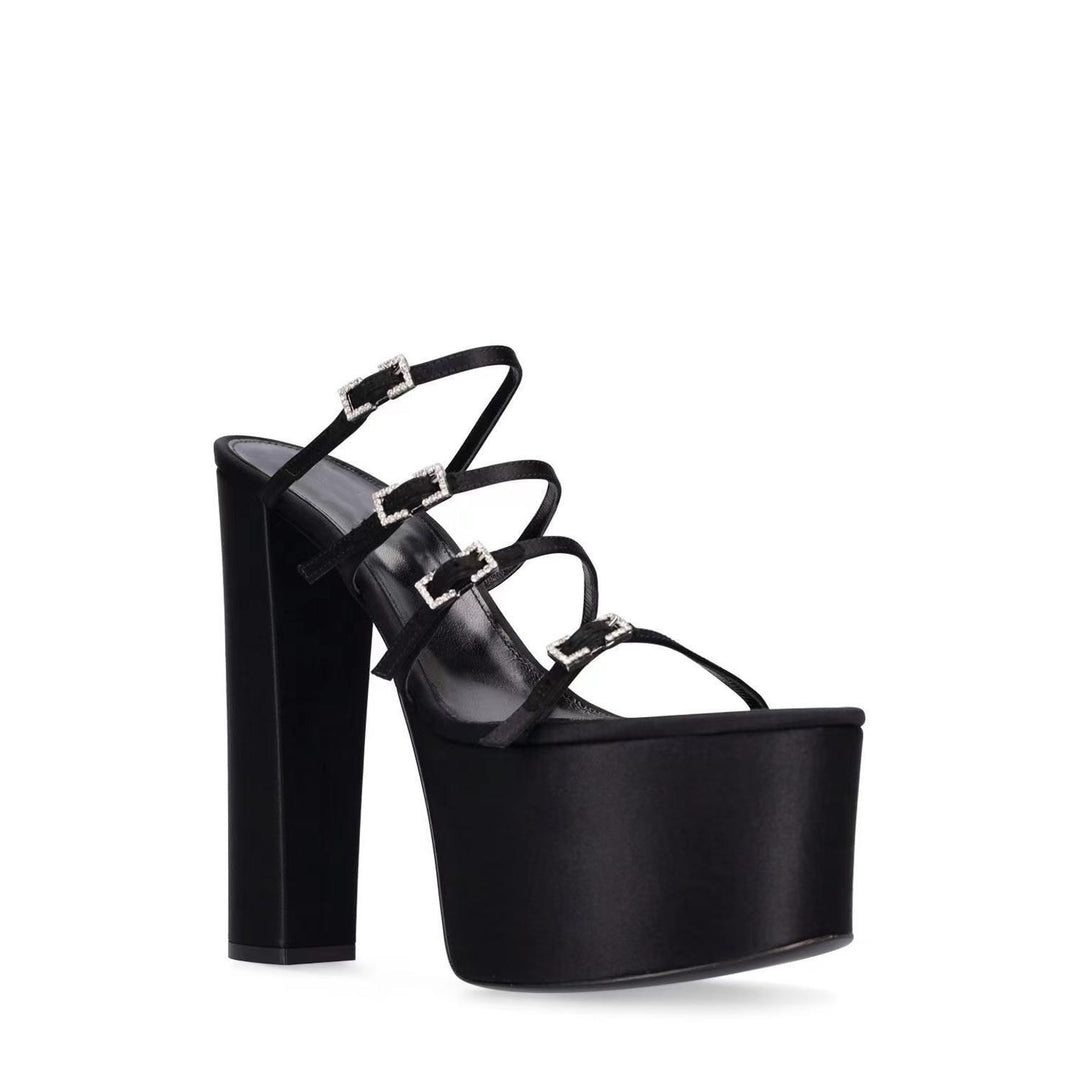 Femme Strappy Platform Slide Sandaler med dekorative spænder Stilla