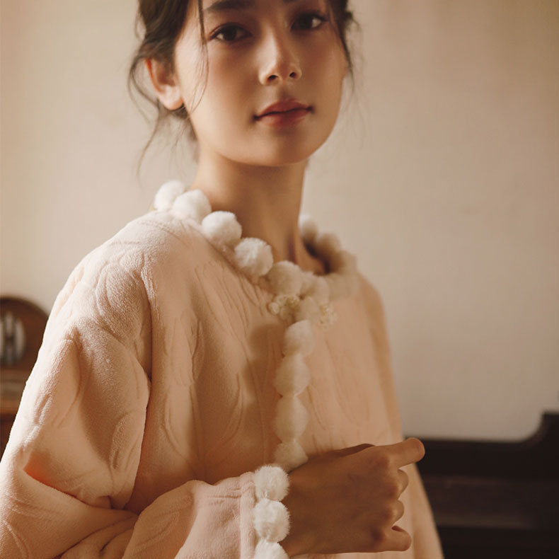 Dame Langærmet Morgenkåbe med kunstnerisk Blomsterdesign og dekorativ Pompon Stilla