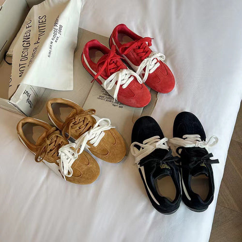 Dame Sporty Suede Sneakers med Polstret Indersål og Slidstærk Sål Stilla