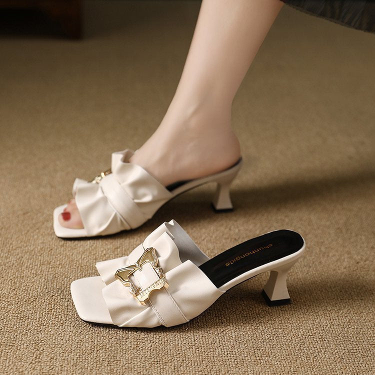 Dame Elegant Remsandaler med moderne Rufflesdesign og glitrende accent Stilla