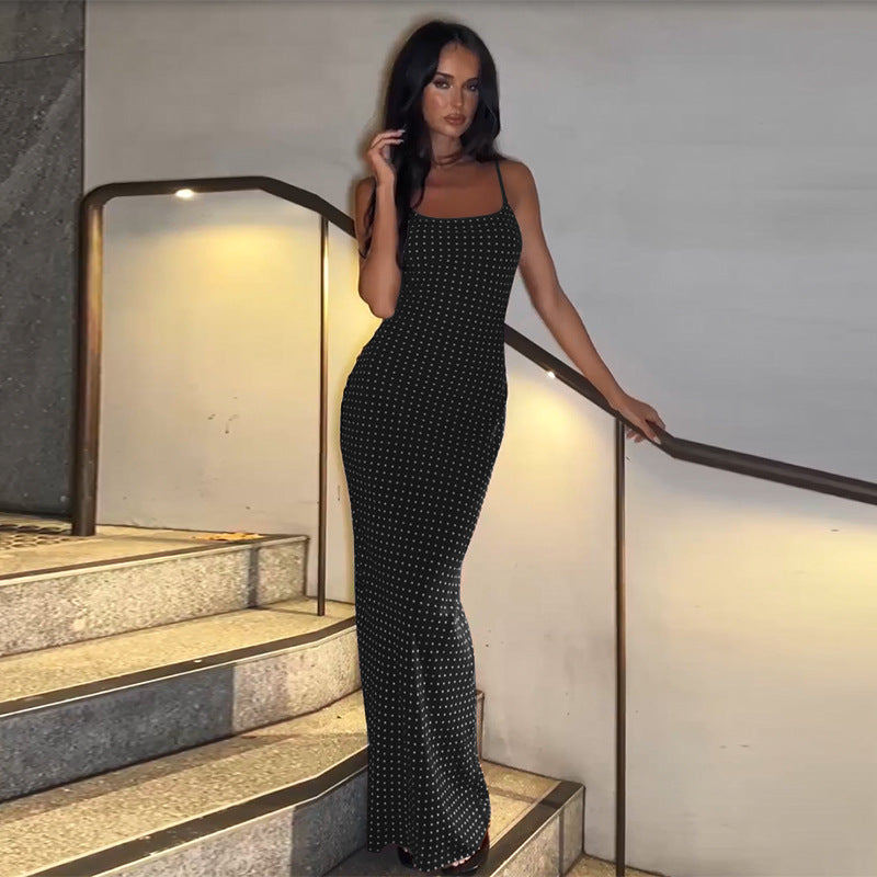 Elegant, figursyet maxikjole til damer med spaghetti stropper Stilla