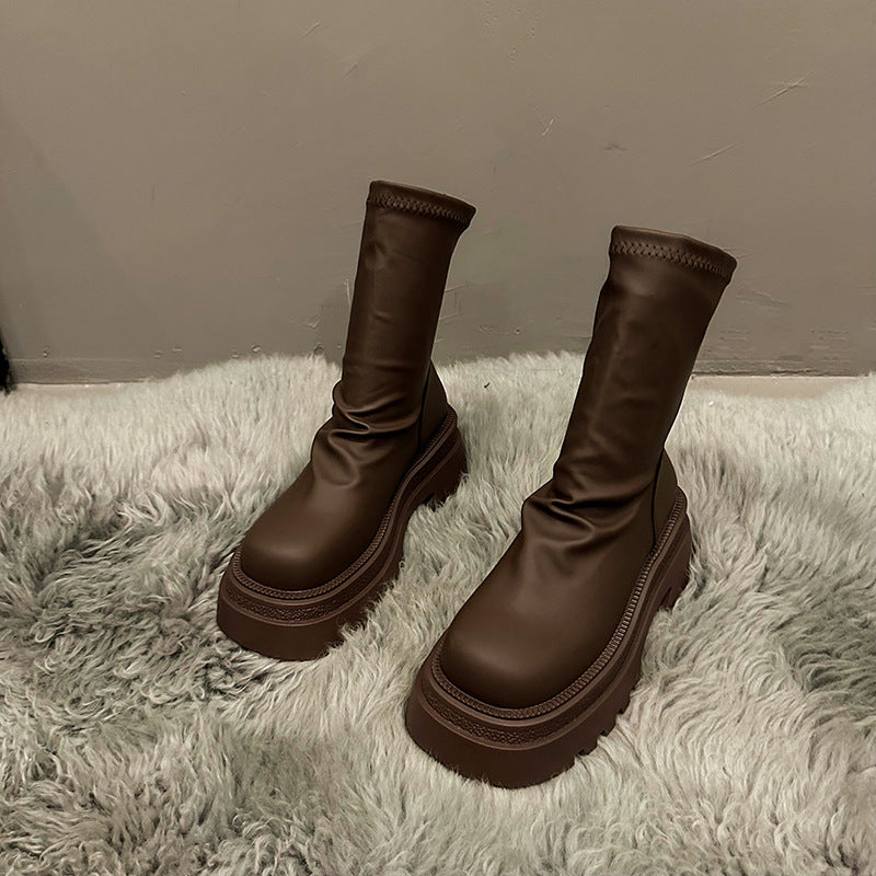 Femme Chunky Platform Ankeltøvler med dekorative sømme Stilla
