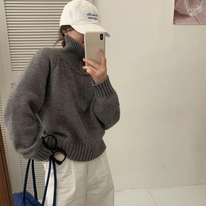 Kvinders fashionable strikket sweater med høj krave og lynlås Stilla