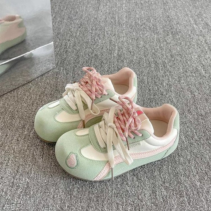 Dame Sneakers med åndbart overmateriale og moderne design Stilla