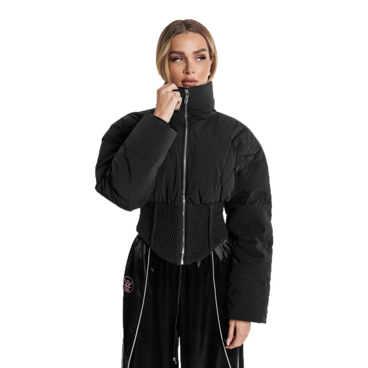 Dame moderigtig quilted jakke med elastisk talje og hætte Stilla