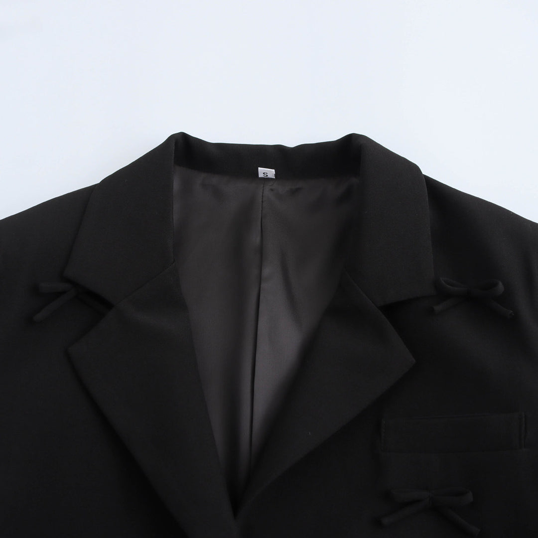 Dame Cropped Blazer med dekorative bånd detaljer og elegant snit Stilla