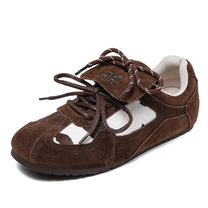 Dame Sporty Suede Sneakers med Dyretryk Accenter Stilla