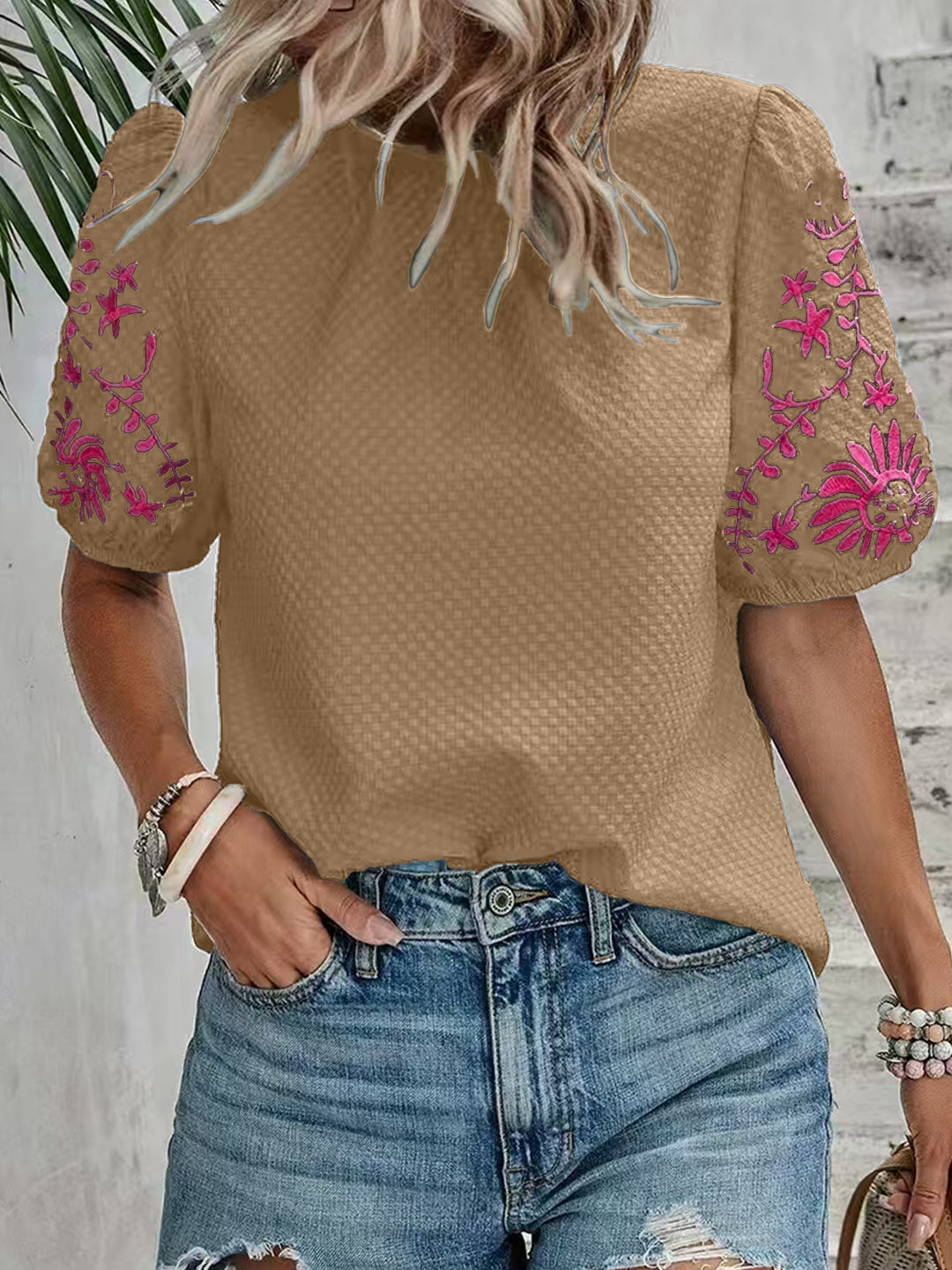 Damebluse med broderidetaljer Stilla