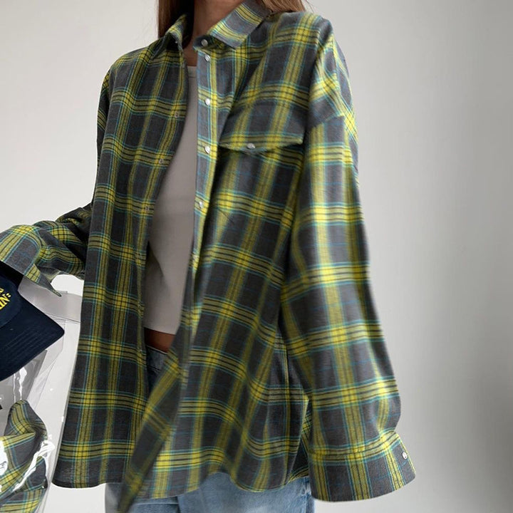 Damer afslappet ternet bluse med oversized snit og praktisk brystlomme Stiila