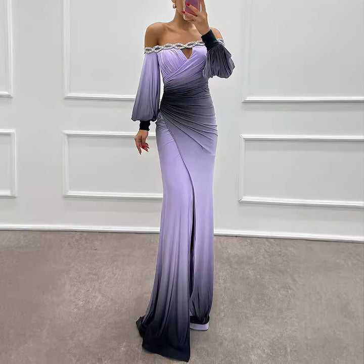 Dame Off-Shoulder Aftenkjole med draperet talje og glitrende applikationer Stiila