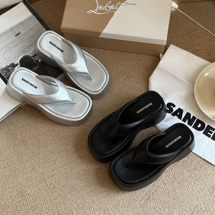 Femme Platform Tanga Flip-Flops Stilla