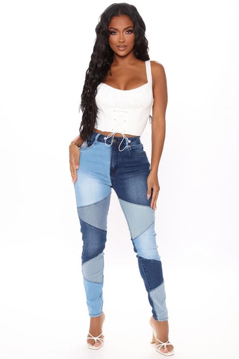 Dame Figurtilpassede Jeans med moderne Patchwork-design Stilla