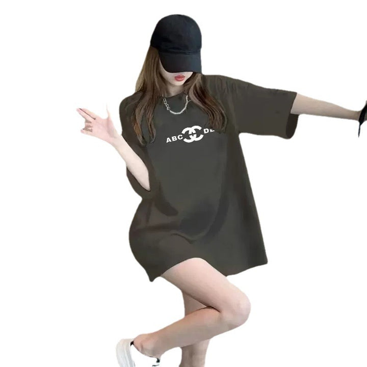 Dame T-shirt i løs oversized stil med kreativt tryk Stilla