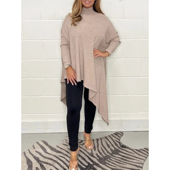Dame Oversized Strikpullover med asymmetrisk kant og høj krave Stilla
