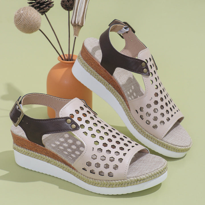 Dame elegante og luftige sandaler med perforeret design Stilla
