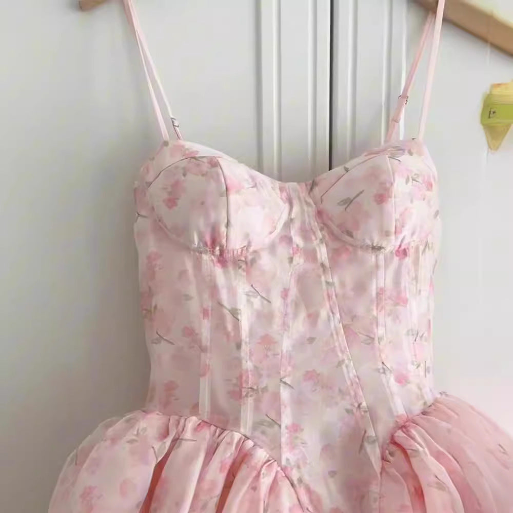 Dame cocktailkjole med strapless top og svingende tylskørt Skovae